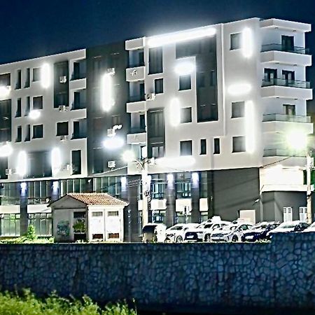 Riverside Nis Exterior foto