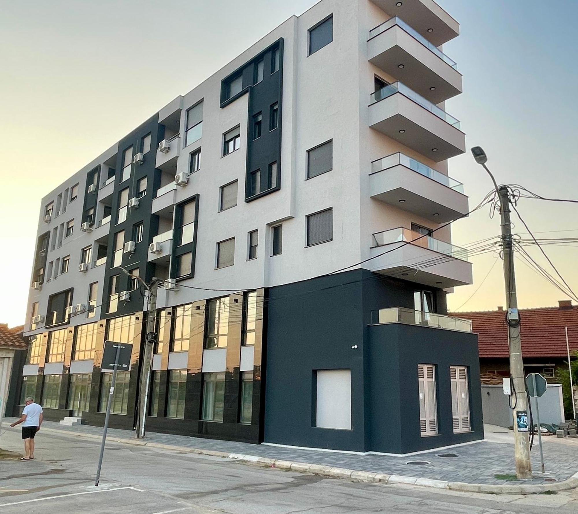 Riverside Nis Exterior foto