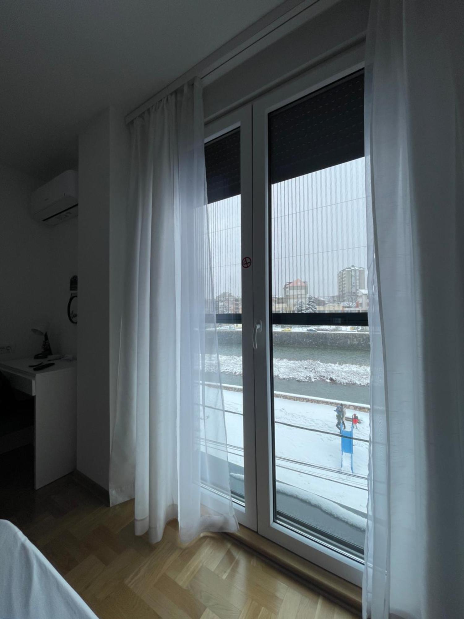 Riverside Nis Exterior foto